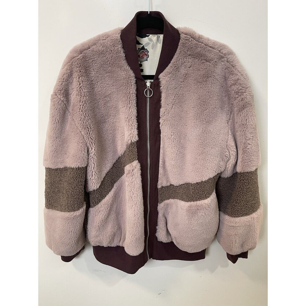 Chelsea and Walker Calvin Reversible Bomber Size Small